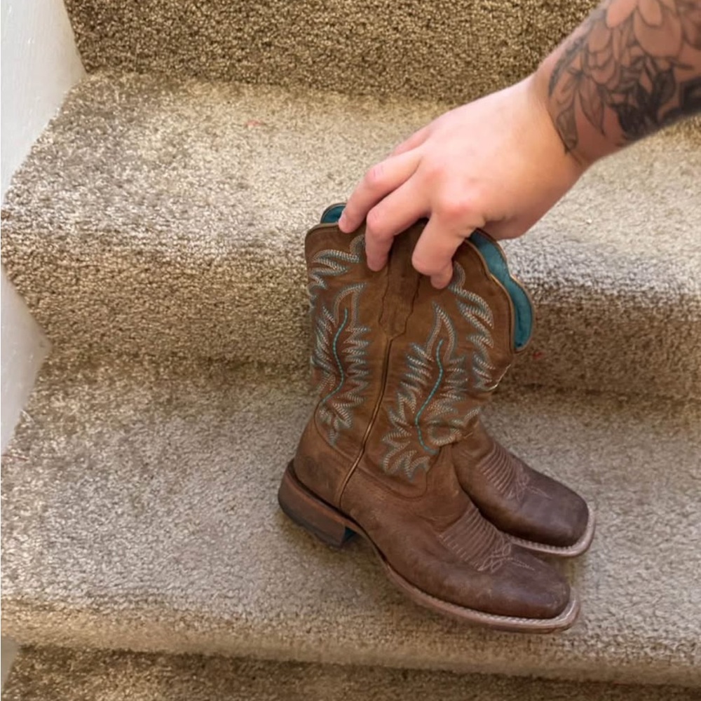 Ariat Brown Western Boots with Blue Accents